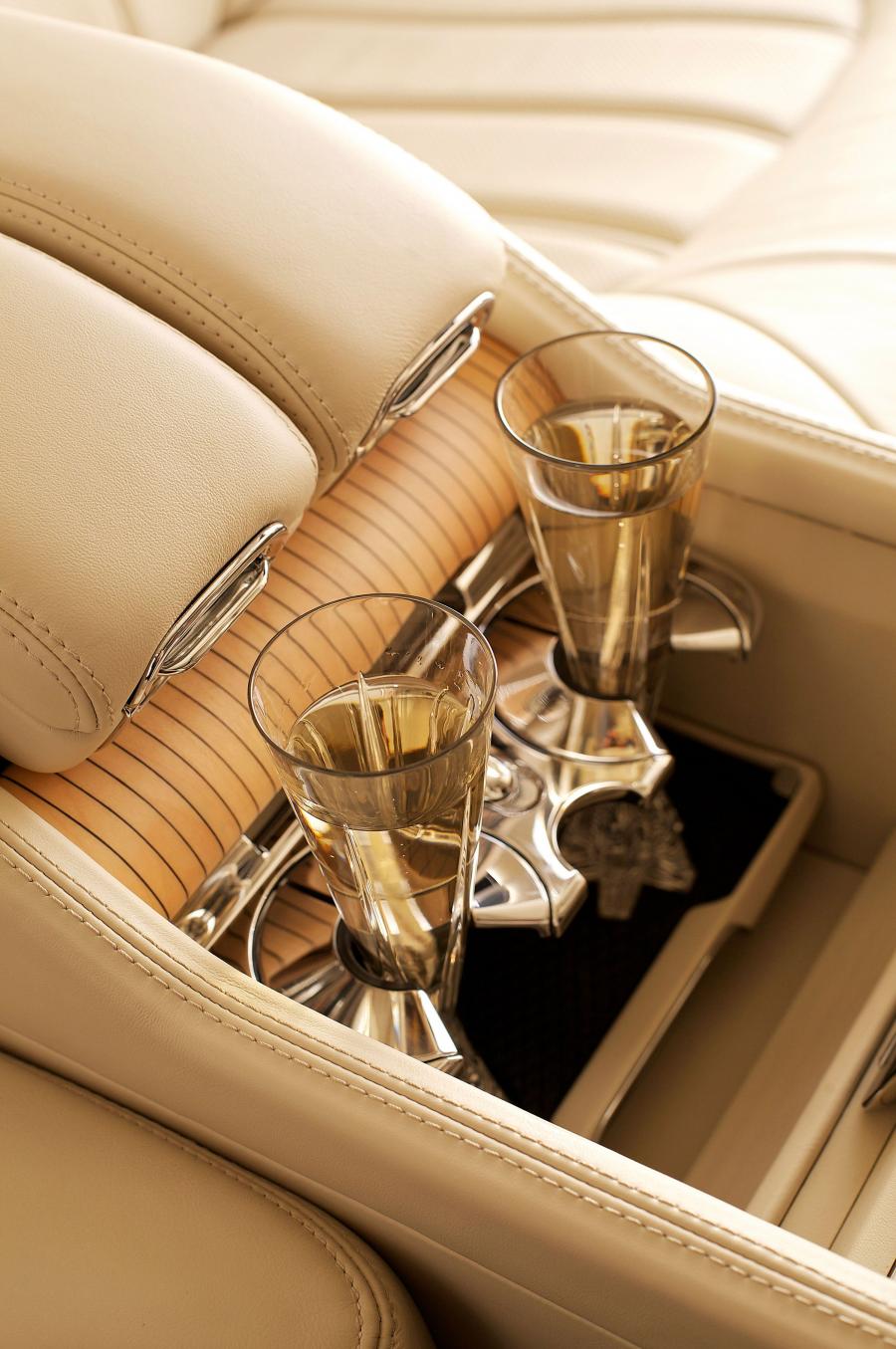  Bentley Mulsanne Executive Interior 2012 года  (фото 6 из 25)